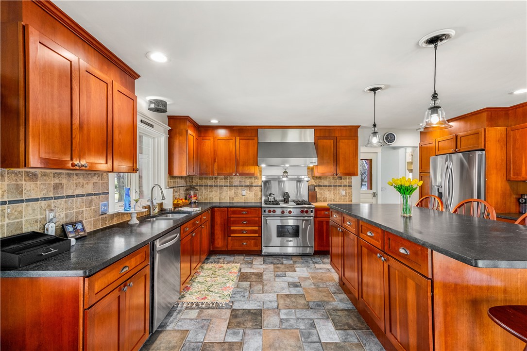 613 Slocum Road Exeter, RI 02874 - Photo 12 of 43