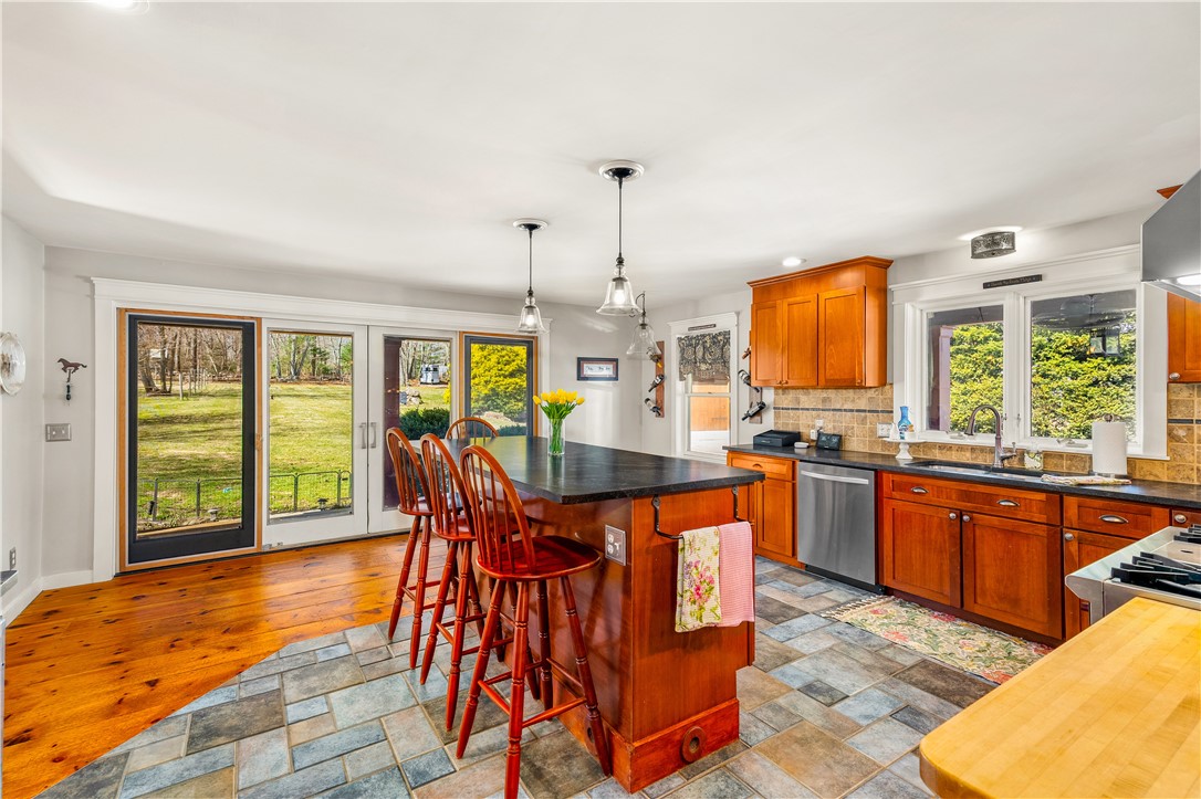 613 Slocum Road Exeter, RI 02874 - Photo 10 of 43