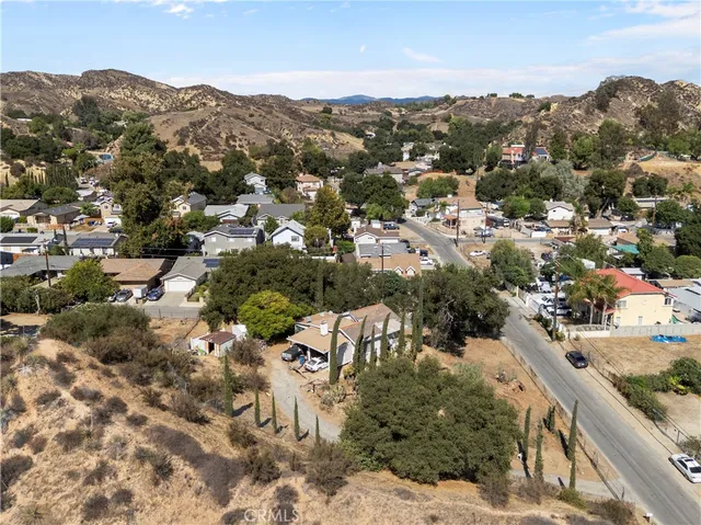 $399,999 | 29027 Val Verde Road, Val Verde, CA 91384