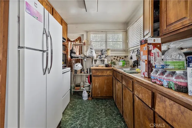 $399,999 | 29027 Val Verde Road, Val Verde, CA 91384