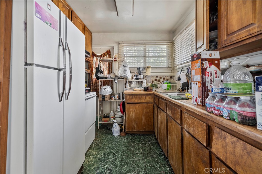 29027 Val Verde Road Val Verde, CA 91384 - Photo 11 of 39