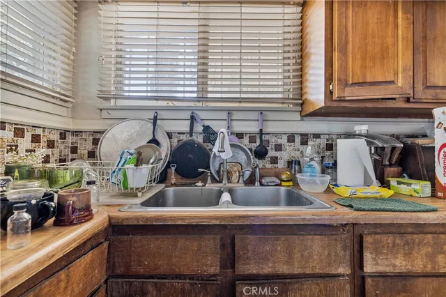 $399,999 | 29027 Val Verde Road, Val Verde, CA 91384