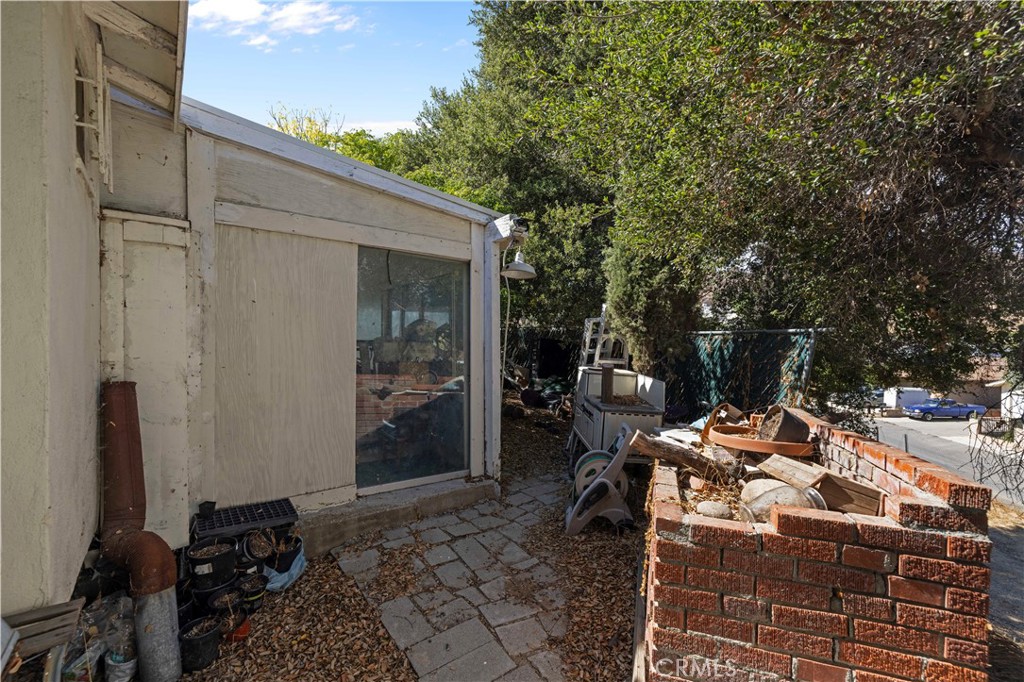 29027 Val Verde Road Val Verde, CA 91384 - Photo 22 of 39