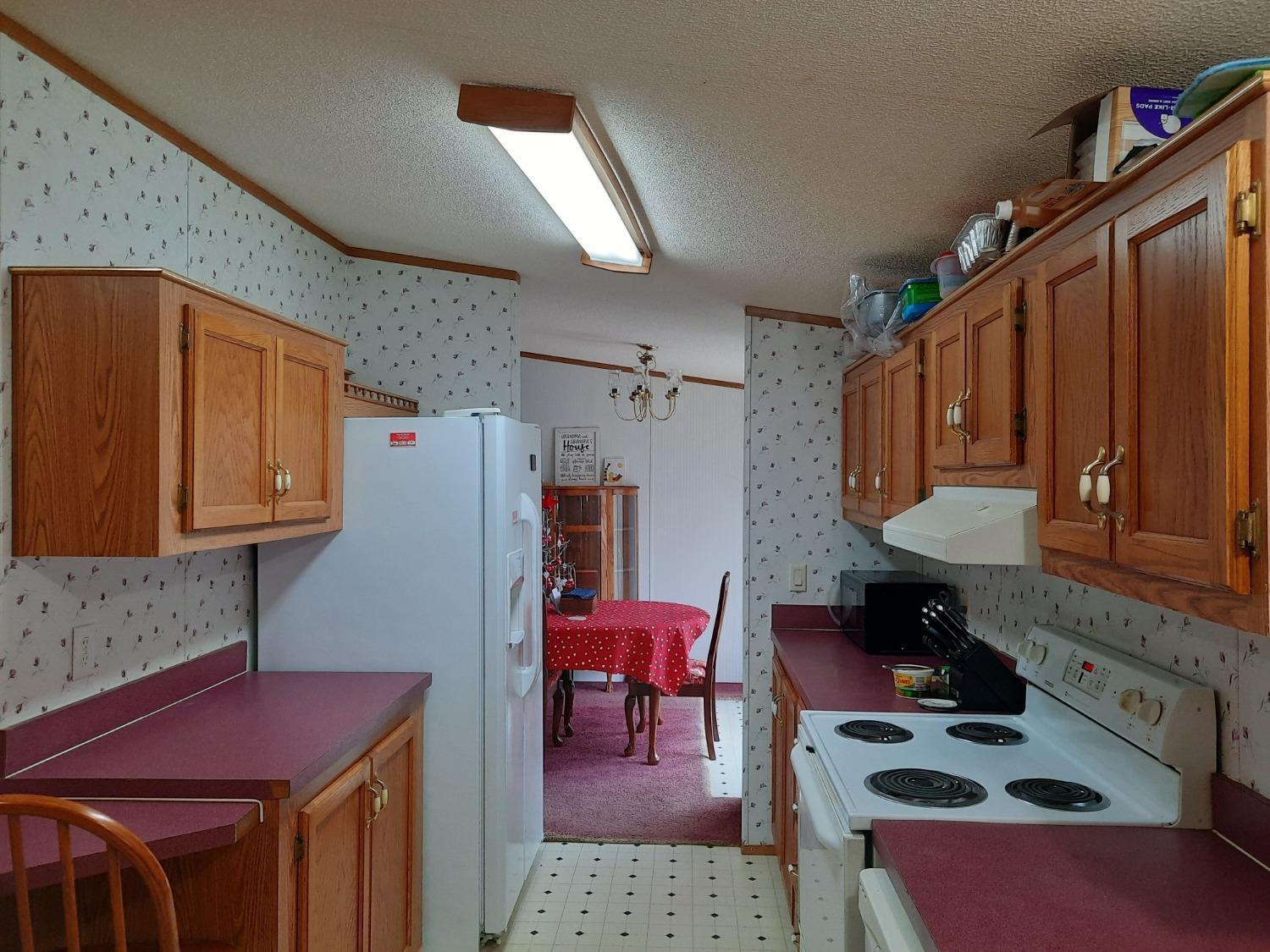 1720 Reeder Road Blanchester, OH 45107 - Photo 9 of 32 Gallery Image 9