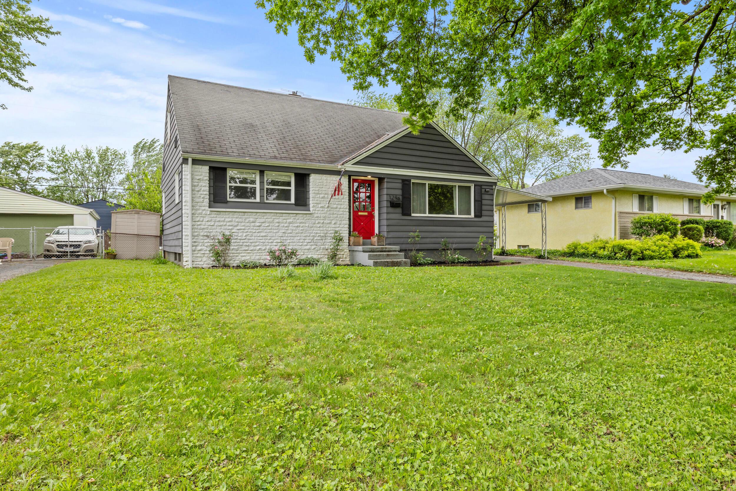 1296 Bryson Road Columbus, OH 43224 - Photo 2 of 30 1296 Bryson