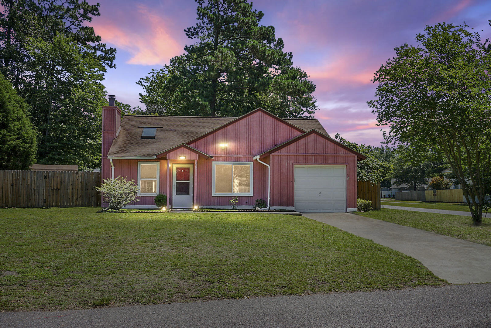 101 Lancashire Road Summerville, SC 29486 - Photo 1 of 36 101 Lancashire