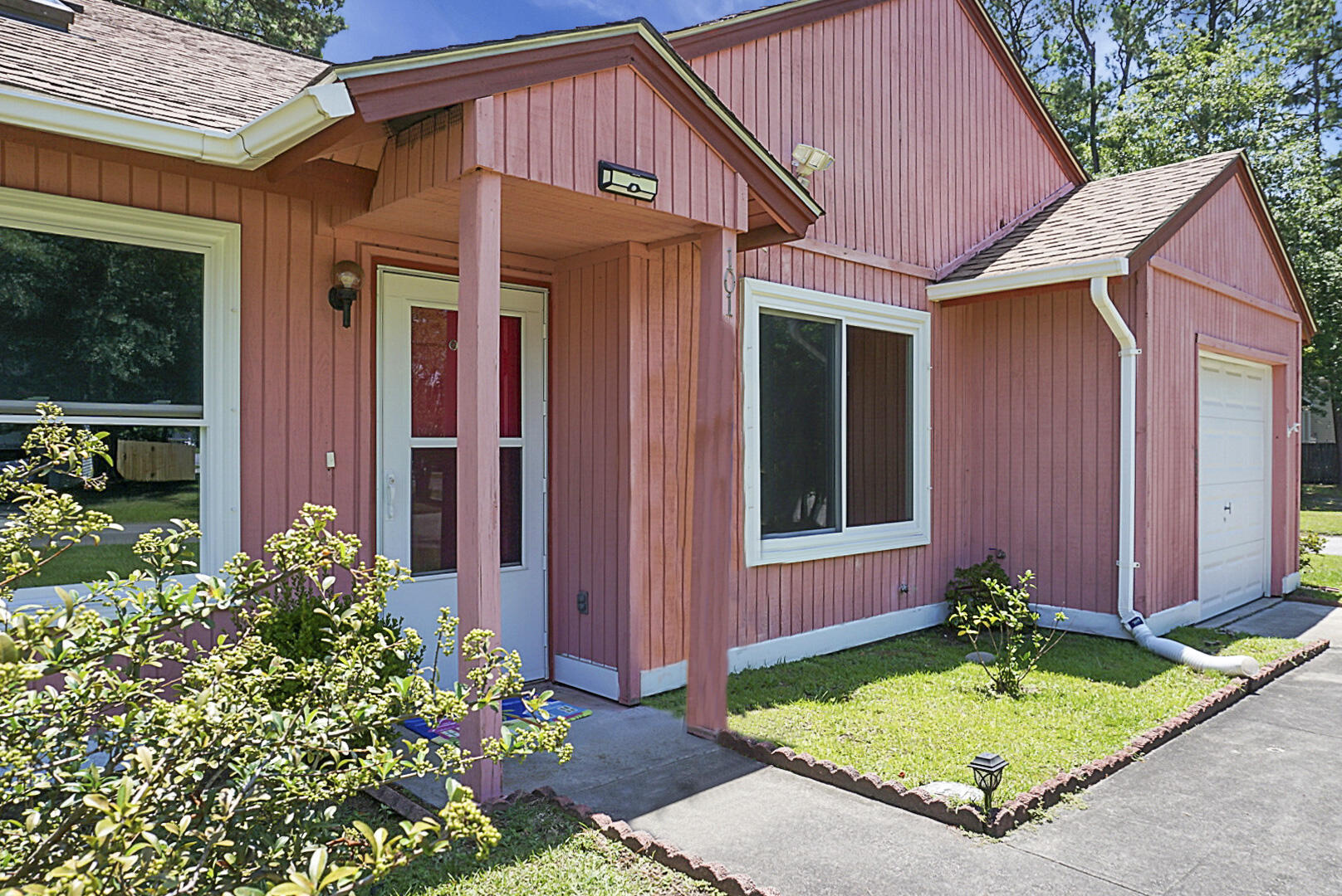 101 Lancashire Road Summerville, SC 29486 - Photo 7 of 36 DSC03123