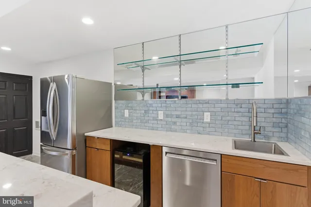 $672,000 | 17 Killala Court, Lutherville-Timonium, MD 21093