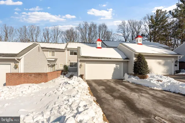 $672,000 | 17 Killala Court, Lutherville-Timonium, MD 21093