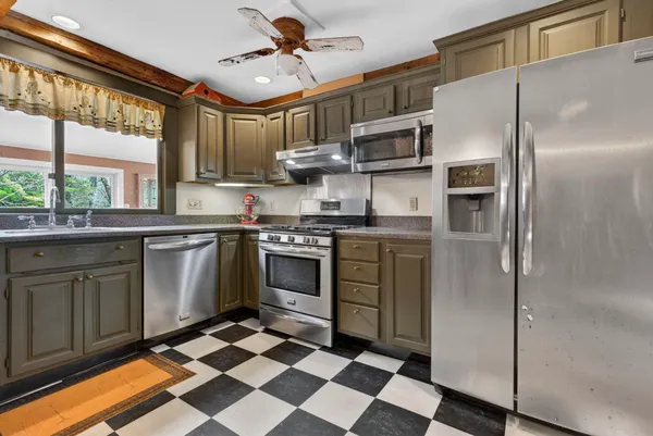 $1,500,000 | 37 High Street, Bradford, NH 03221