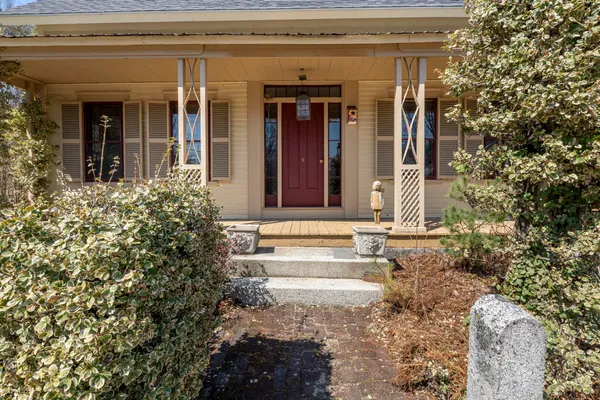 $1,500,000 | 37 High Street, Bradford, NH 03221