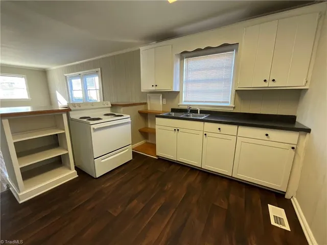 $850 | 201 Lowdermilk Street, Unit A, Greensboro, NC 27401