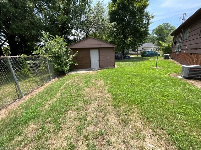 $850 | 201 Lowdermilk Street, Unit A, Greensboro, NC 27401