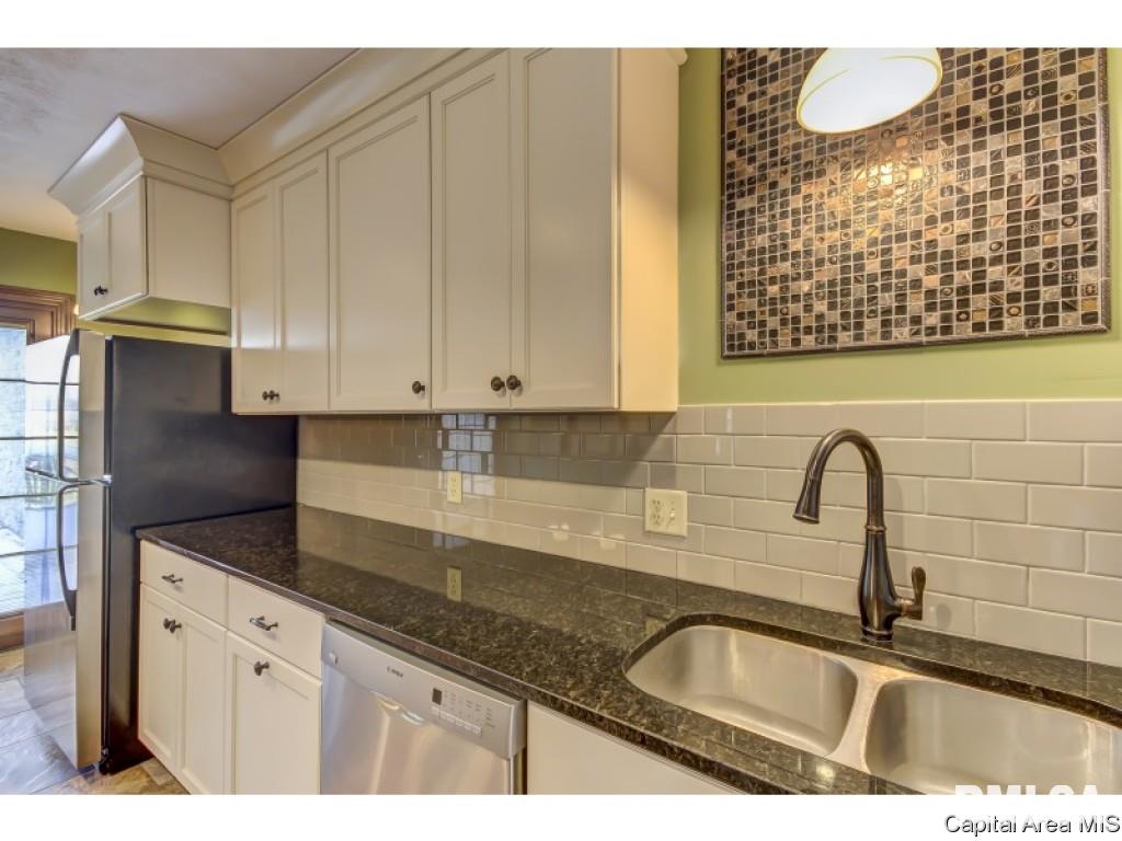 17 Chimney View Lane Springfield, IL 62707 - Photo 14 of 36 Gallery Image 14