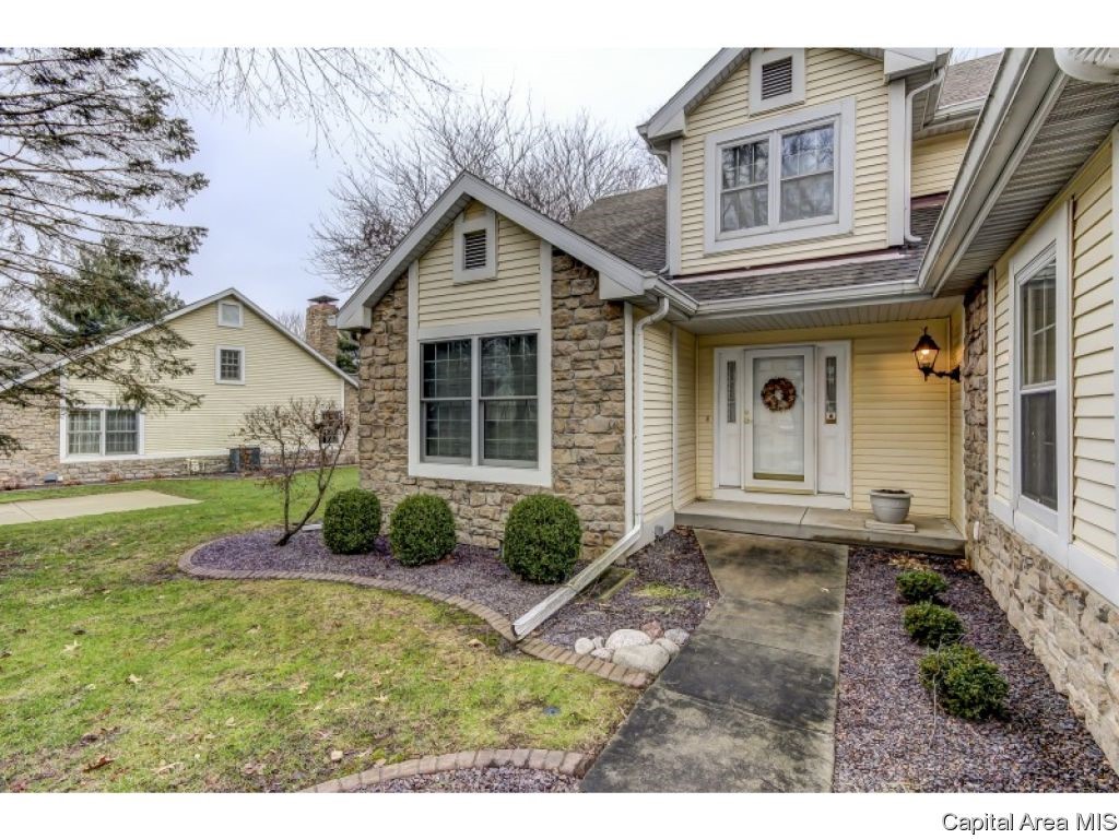 17 Chimney View Lane Springfield, IL 62707 - Photo 3 of 36 Gallery Image 3