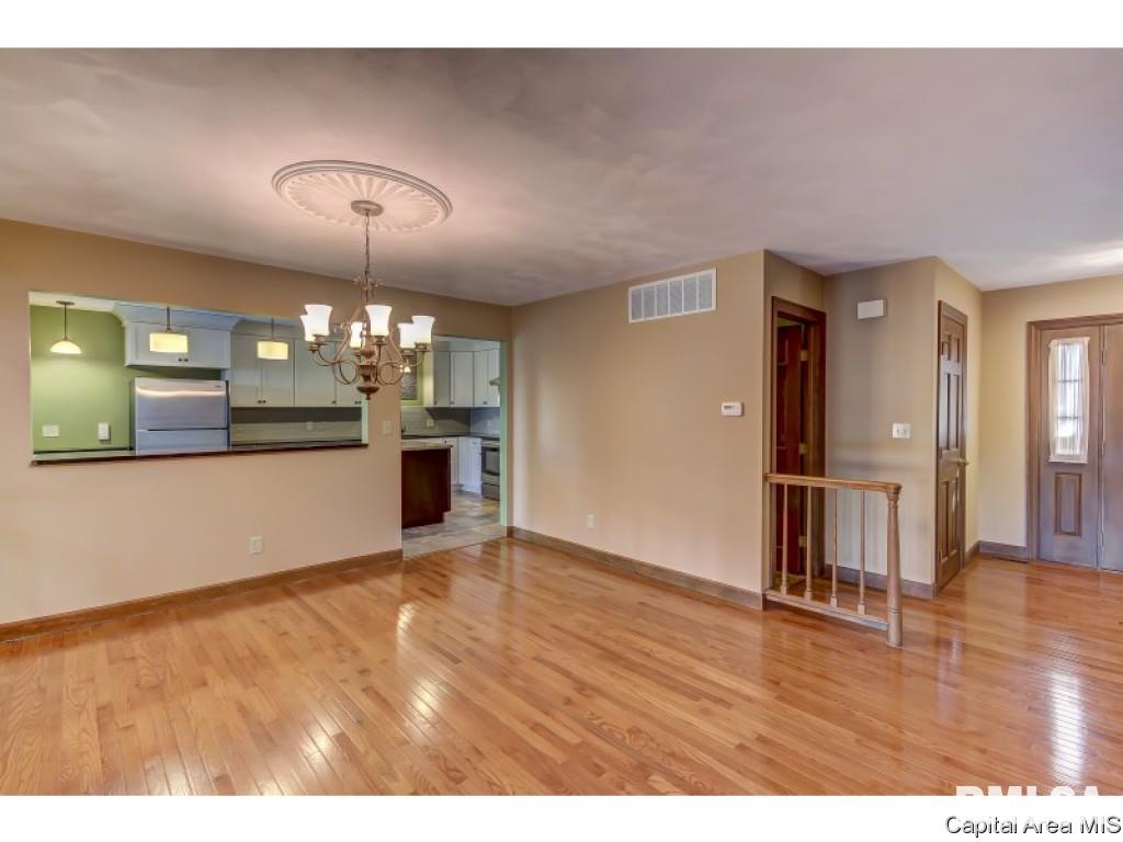 17 Chimney View Lane Springfield, IL 62707 - Photo 8 of 36 Gallery Image 8