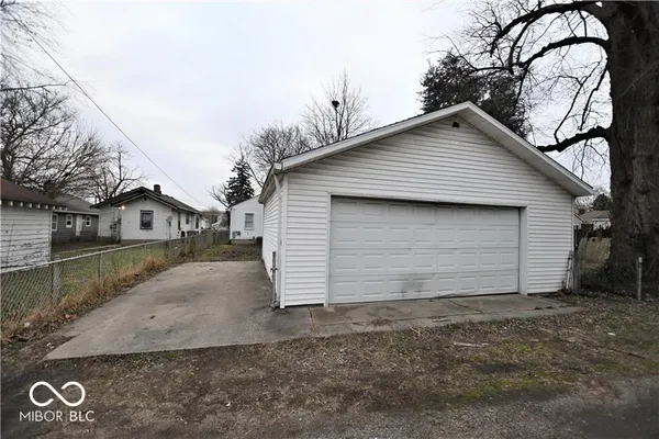 $1,525 | 1417 East Bradbury Avenue, Indianapolis, IN 46203