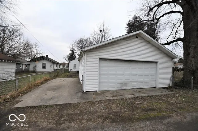 $1,525 | 1417 East Bradbury Avenue, Indianapolis, IN 46203