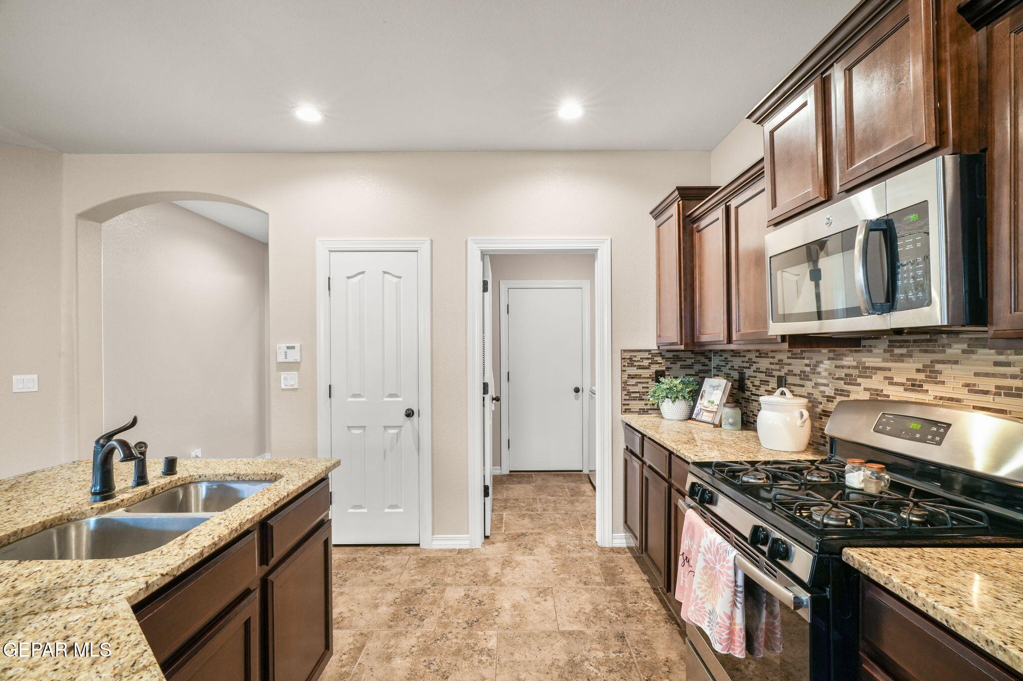 12649 Azulito El Paso, TX 79928 - Photo 18 of 53 12649 Azulito-18