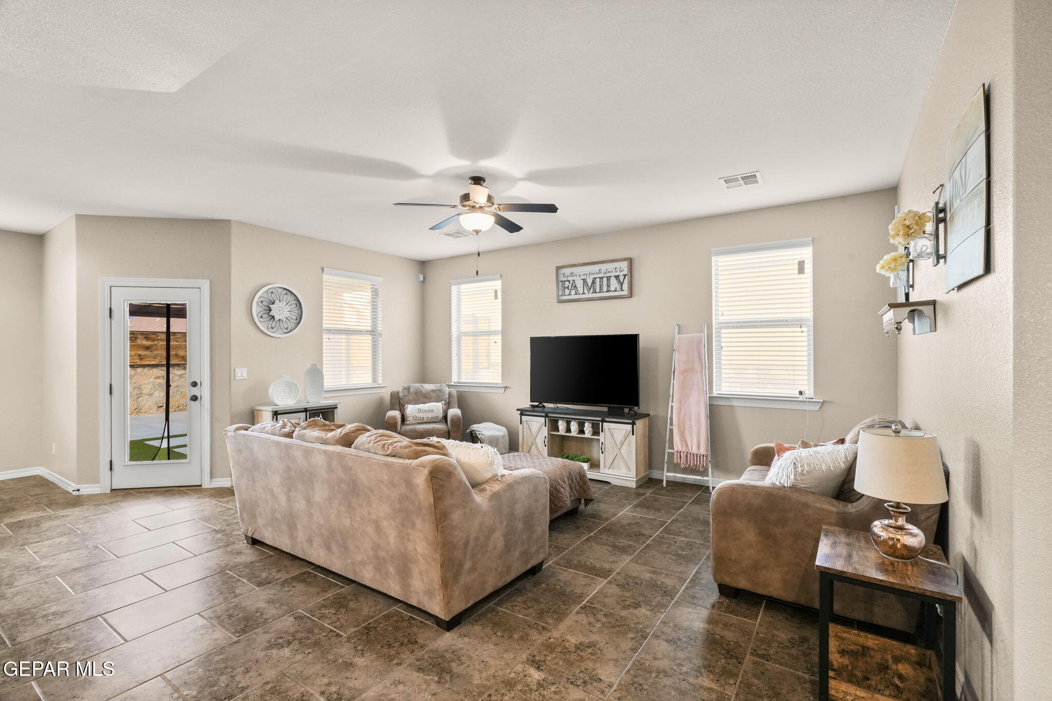 12649 Azulito El Paso, TX 79928 - Photo 23 of 53 12649 Azulito-23