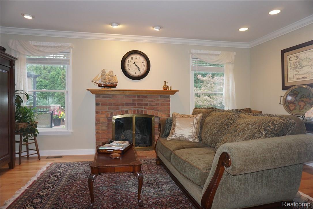 966 Hemlock Drive Rochester, MI 48307 - Photo 8 of 23 DSC01767-edit.JPG