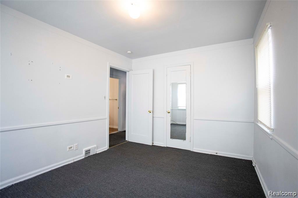 17550 Westmoreland Road Detroit, MI 48219 - Photo 12 of 20 3L0A0025.JPG