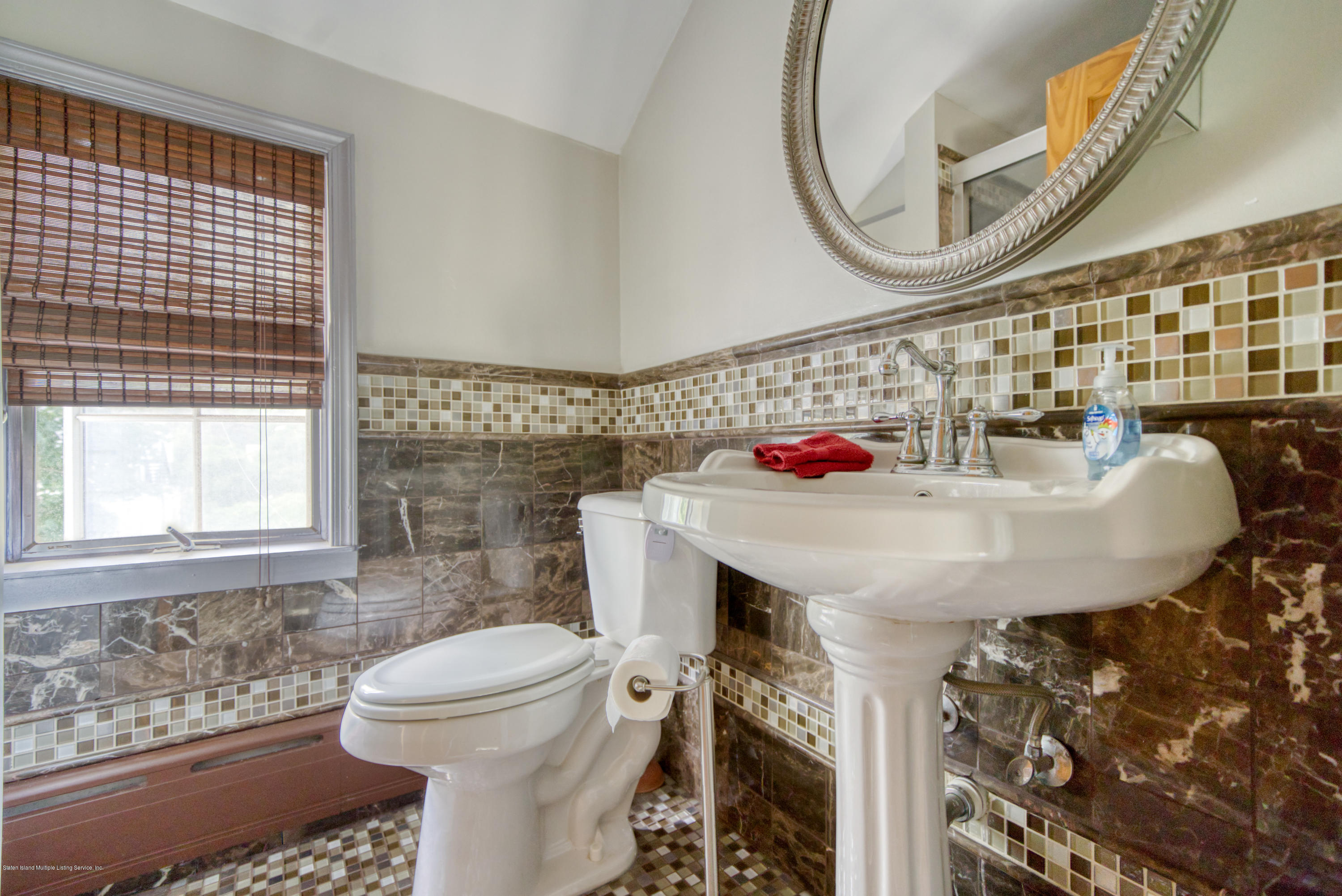 86 Highland Road Staten Island, NY 10308 - Photo 31 of 41 Second Floor Bathroom
