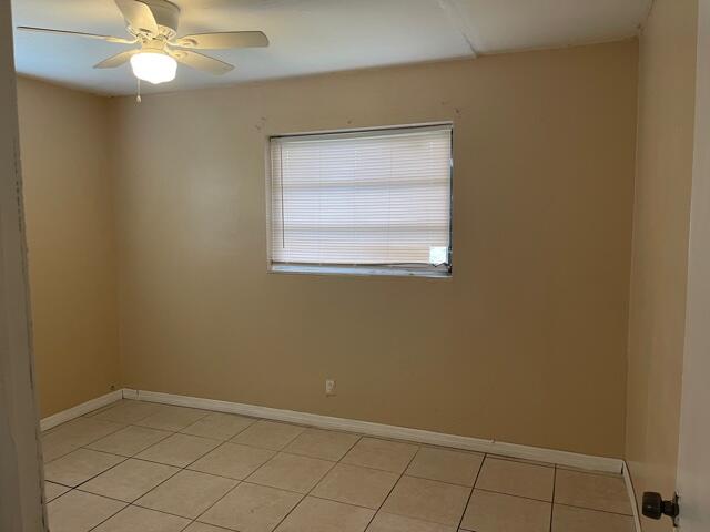 700 West 36th Street Riviera Beach, FL 33404 - Photo 8 of 24 IMG_2550