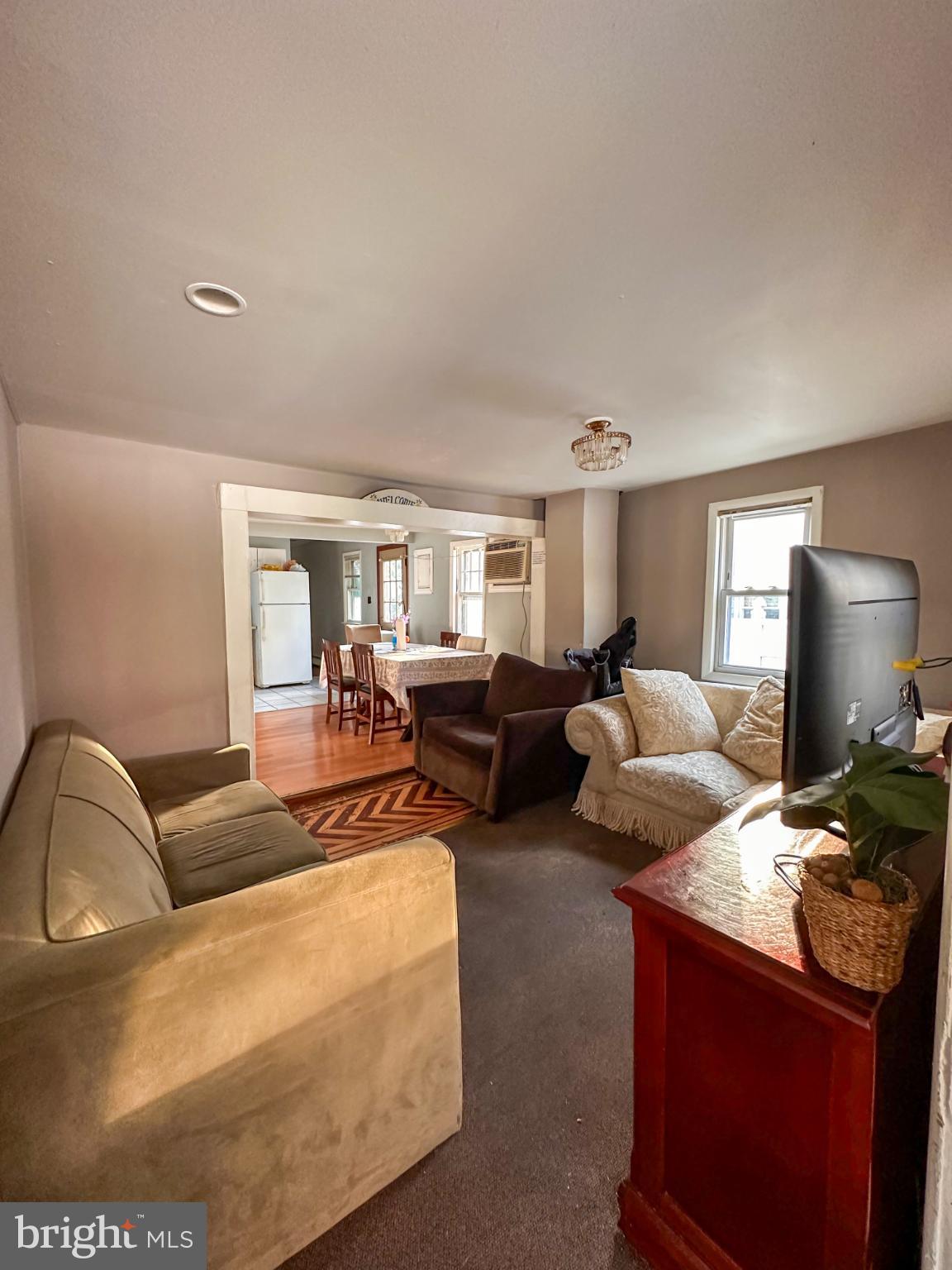 910 Magnolia Avenue Croydon, PA 19021 - Photo 3 of 33 Cozy living space with inviting ambiance.