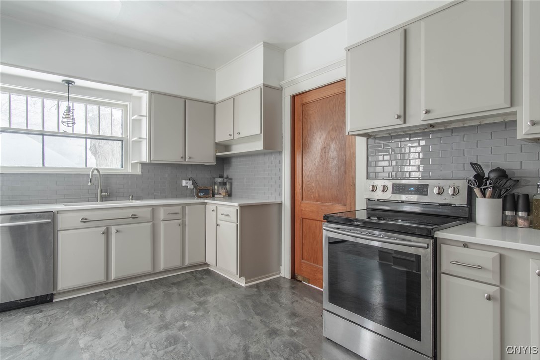 157 Haley Street Watertown, NY 13601 - Photo 18 of 48