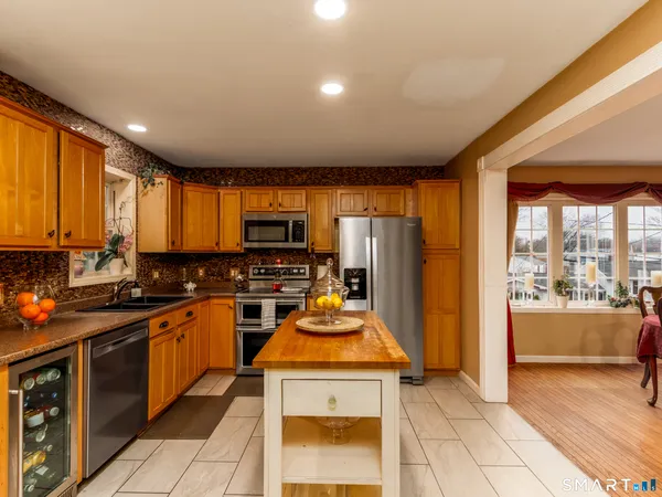 $425,000 | 54 Claremont Avenue, Wallingford, CT 06492