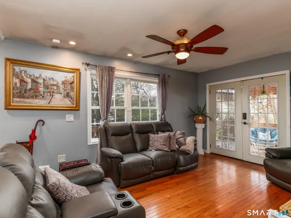 $425,000 | 54 Claremont Avenue, Wallingford, CT 06492