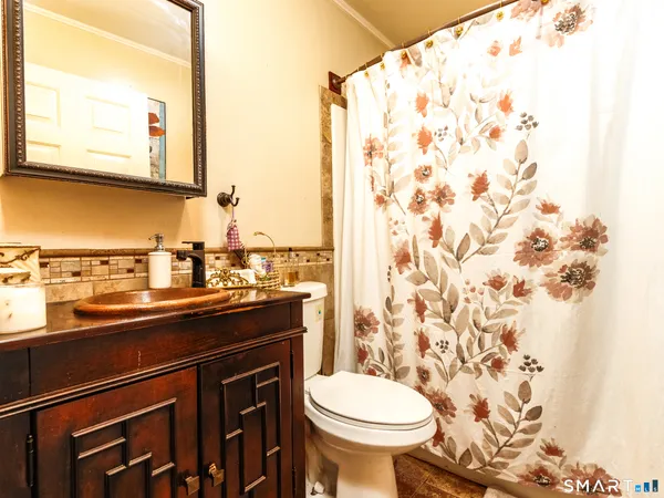 $425,000 | 54 Claremont Avenue, Wallingford, CT 06492