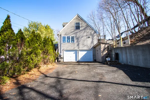 $425,000 | 54 Claremont Avenue, Wallingford, CT 06492