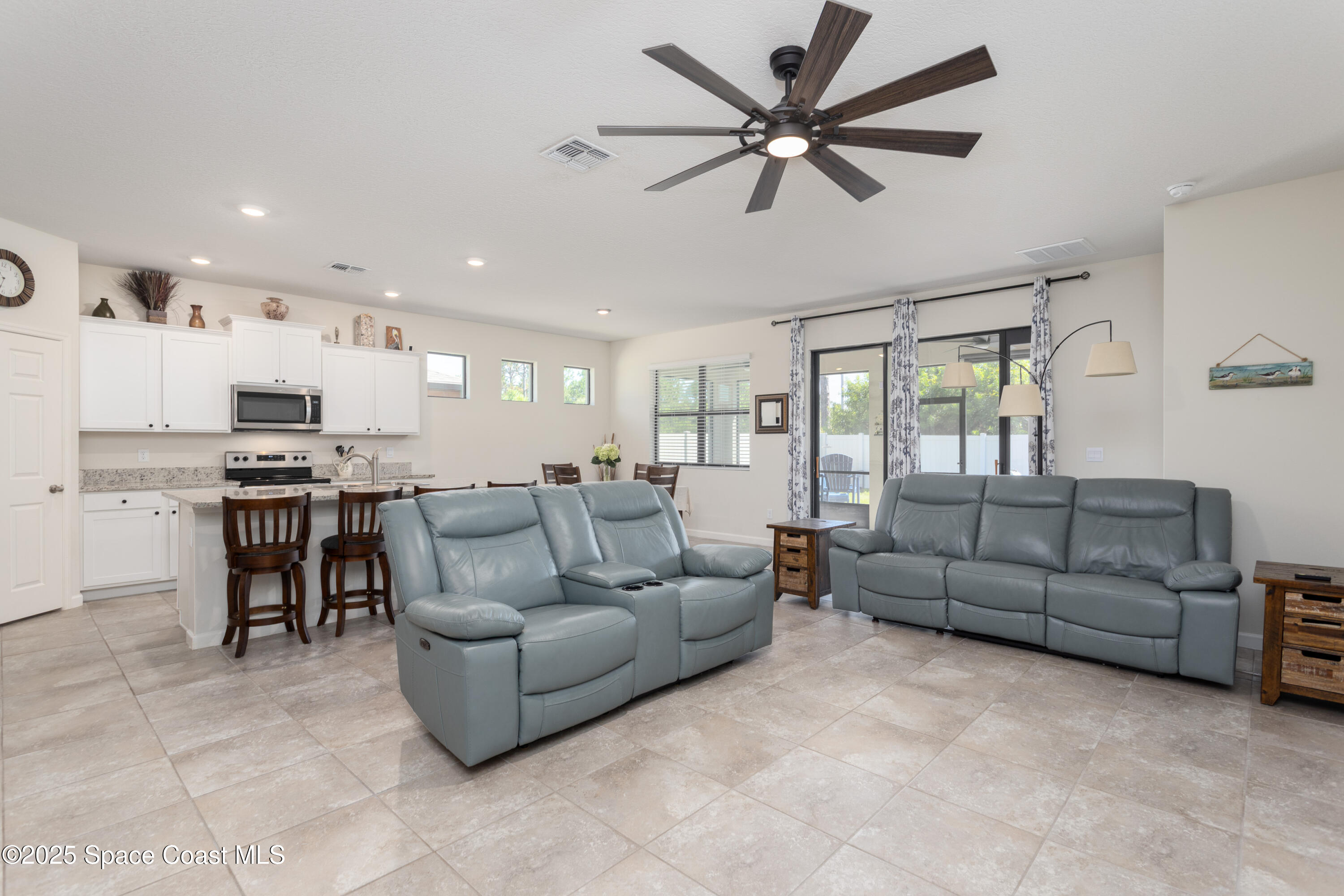 527 Old Country Rd S East Palm Bay, FL 32909 - Photo 9 of 35 07_527 Old Country Rd SE