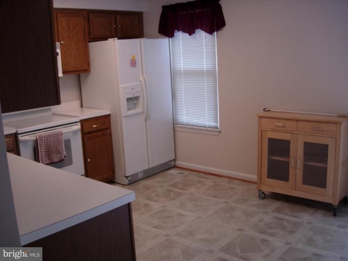 1149 Ingate Road, Unit 1149 Halethorpe, MD 21227 - Photo 9 of 14 Kitchen