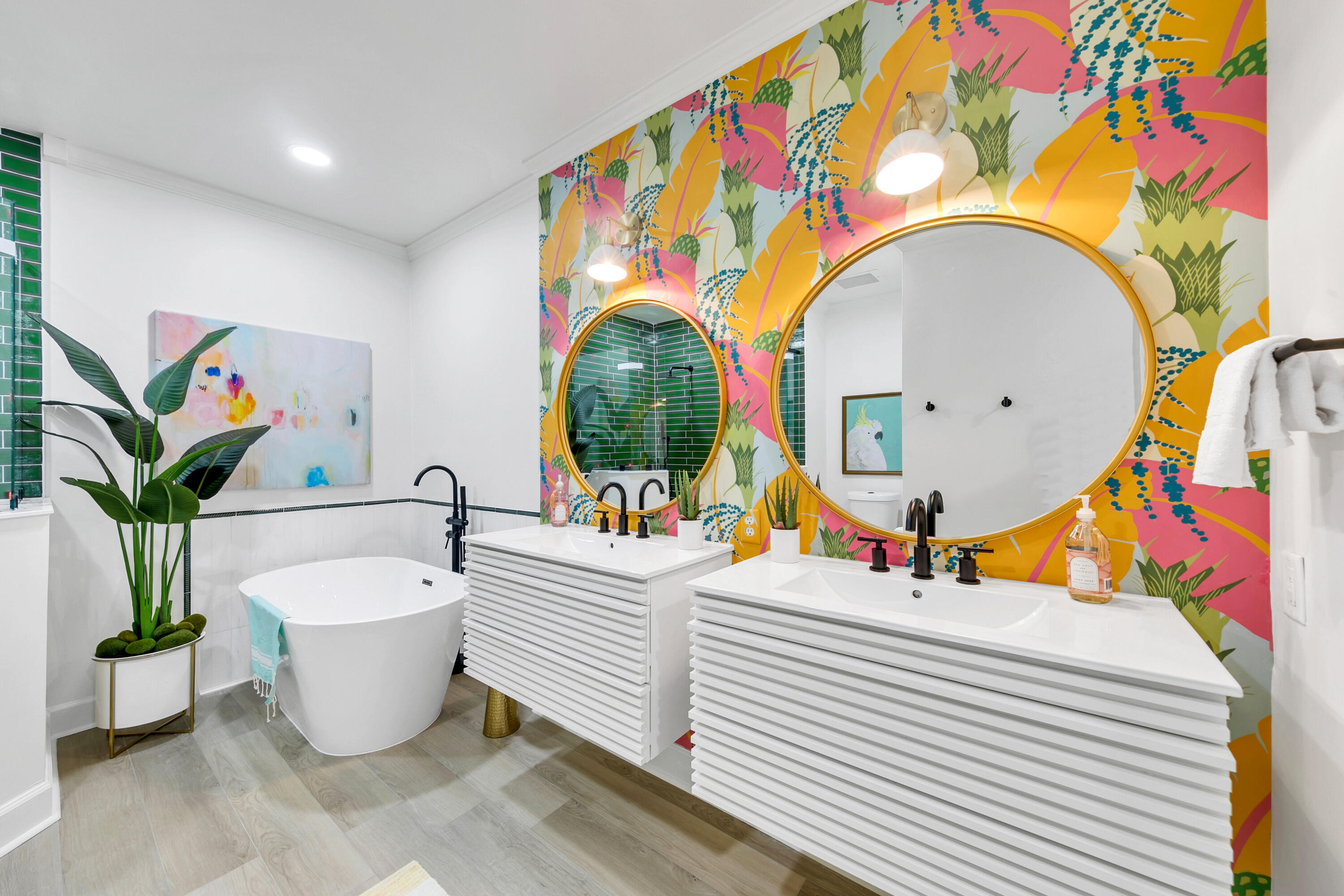 10343 East County Highway 30A, Unit E402 Inlet Beach, FL 32413 - Photo 21 of 34 a living room with a couch and potted plant