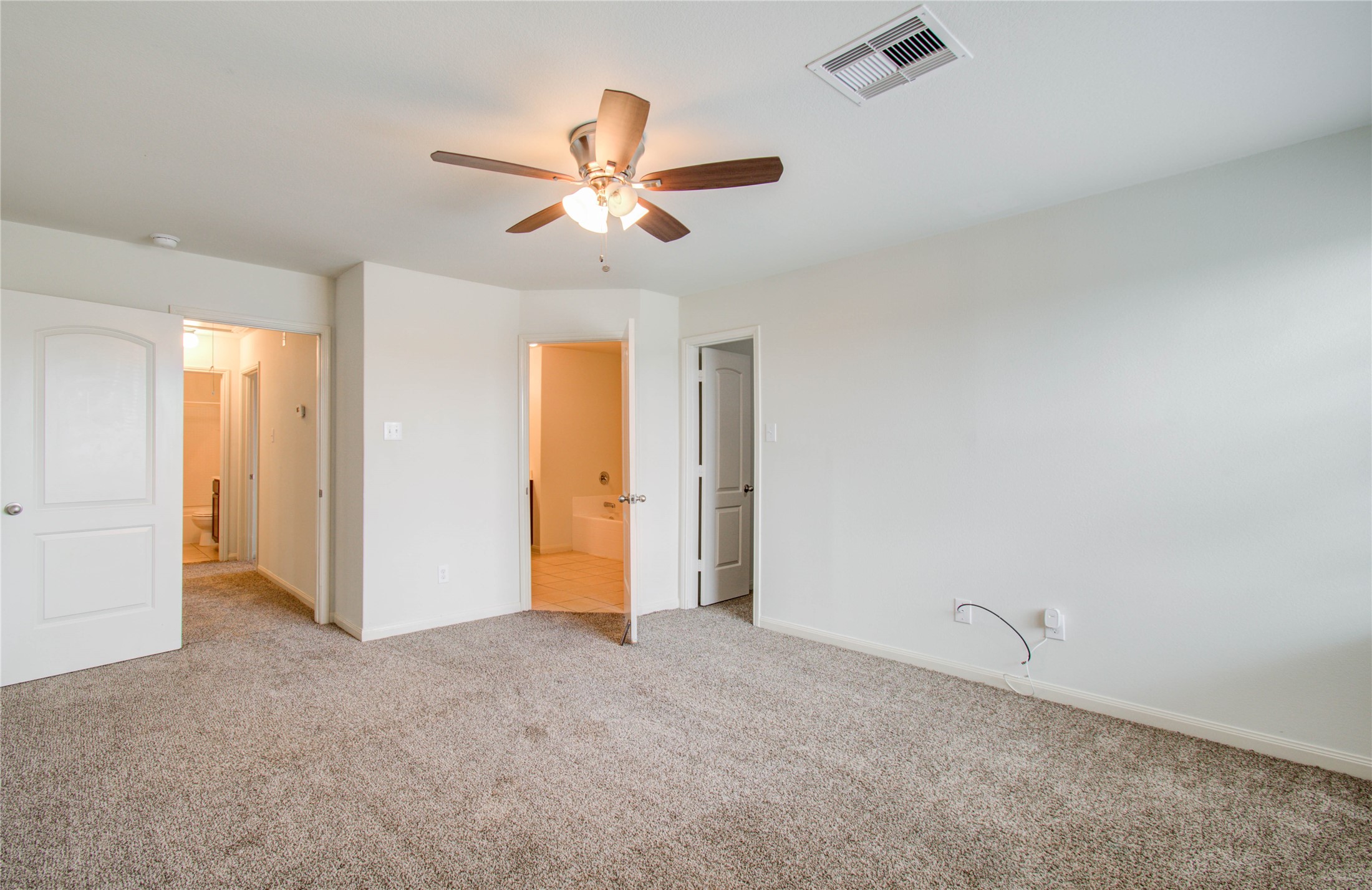 8218 Hall View Drive Houston, TX 77075 - Photo 18 of 31 a view of an empty room