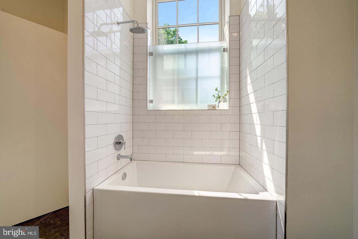 440 R Street Northwest, Unit 203 Washington, DC 20001 - Photo 12 of 32 Gallery Image 12