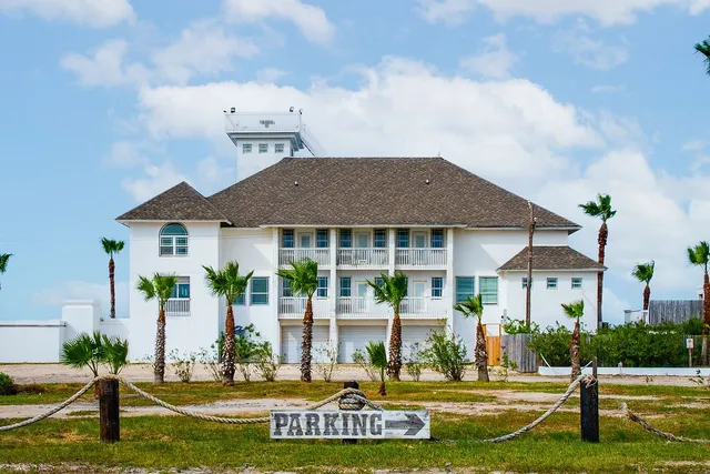 $4,250,000 | 2100 Highway 361, Aransas Pass, TX 78373
