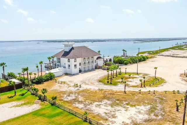 $4,250,000 | 2100 Highway 361, Aransas Pass, TX 78373