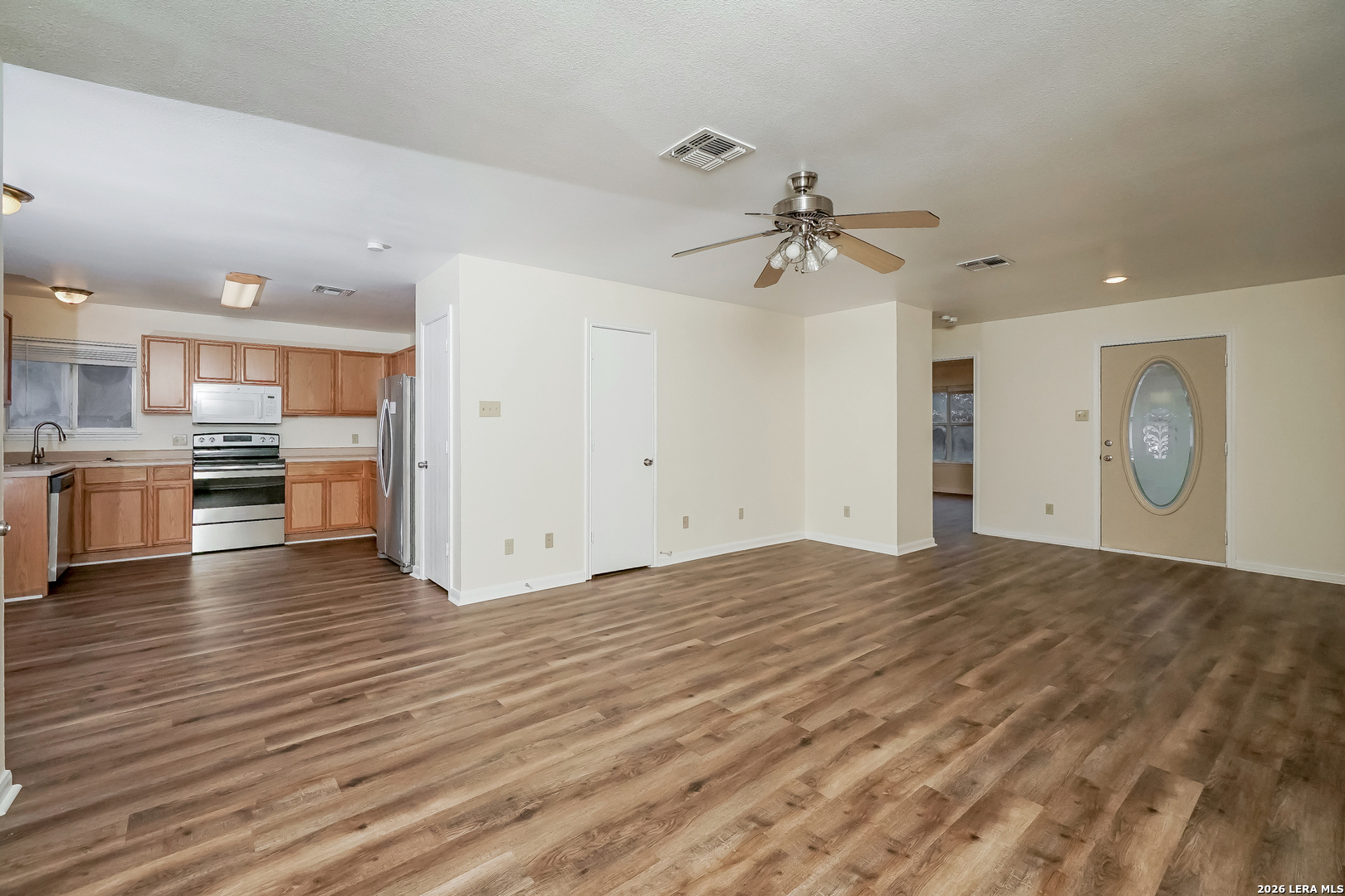 113 Ocotillo Jourdanton, TX 78026 - Photo 2 of 15