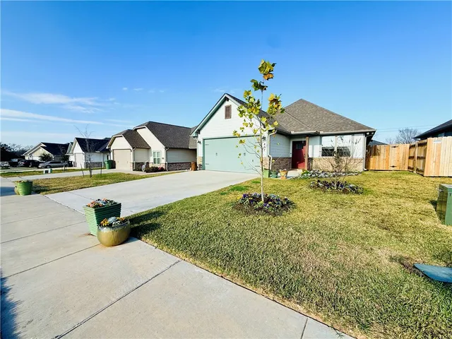 $297,500 | 417 Marble Falls Drive, Bryan, TX 77803
