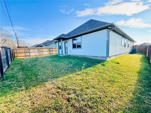 $289,500 | 417 Marble Falls Drive, Bryan, TX 77803