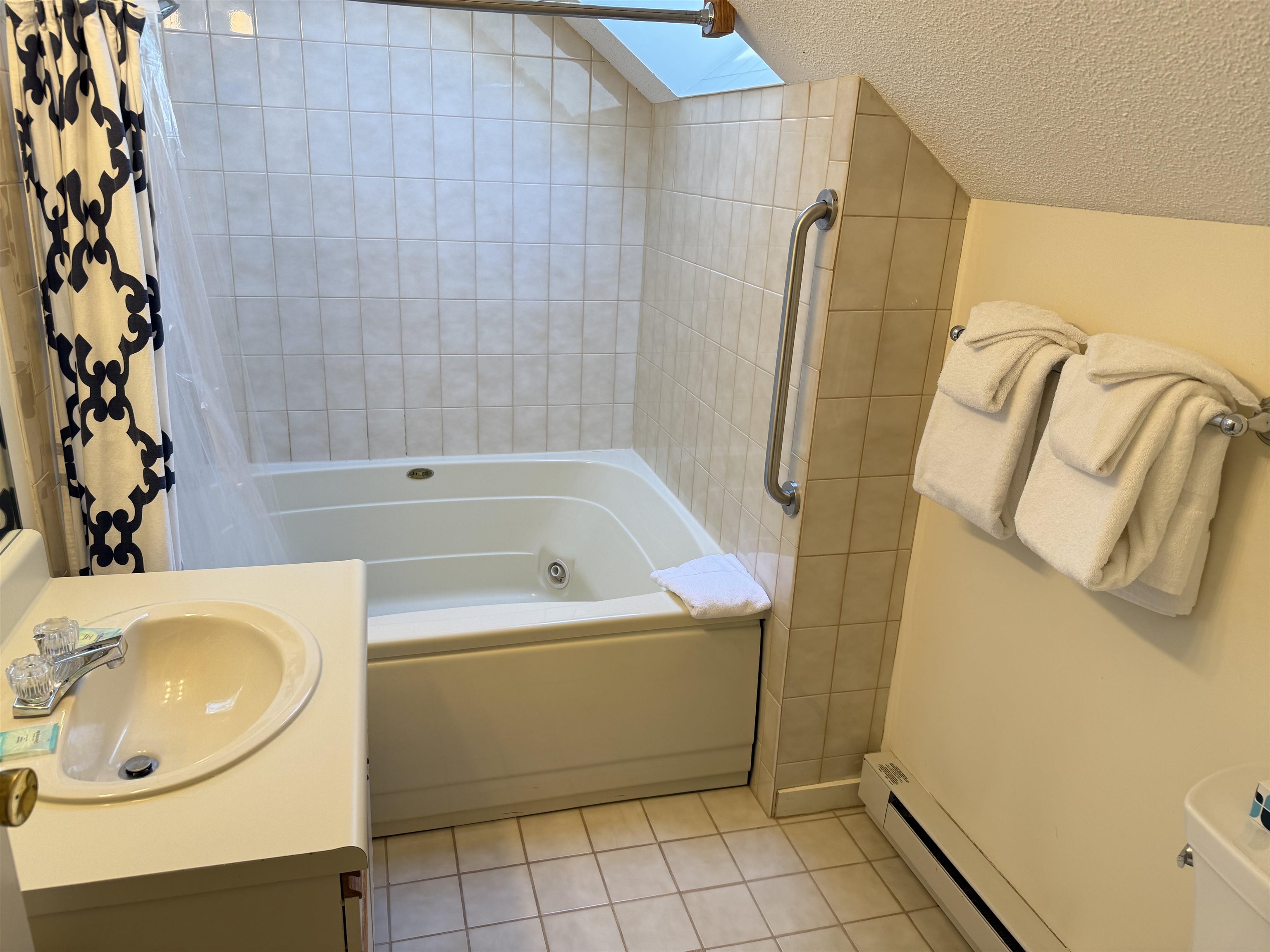 9 Mountain Sun Way, Unit 20B Waterville Valley, NH 03215 - Photo 17 of 30