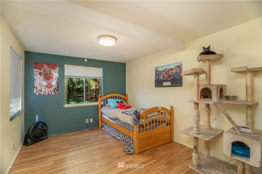 7136 Southwest Point Robinson Road Vashon, WA 98070 - Photo 13 of 24 Gallery Image 13