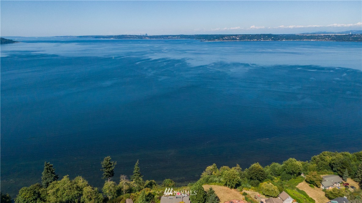 7136 Southwest Point Robinson Road Vashon, WA 98070 - Photo 24 of 24 Gallery Image 24