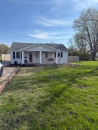 $119,000 | 410 West Grant Street, Paris, IL 61944