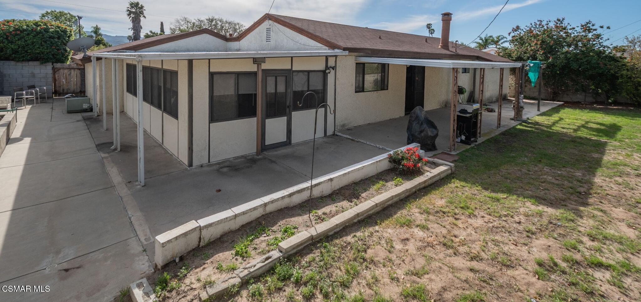 1271 Alexander Street Simi Valley, CA 93065 - Photo 12 of 13 rear yard