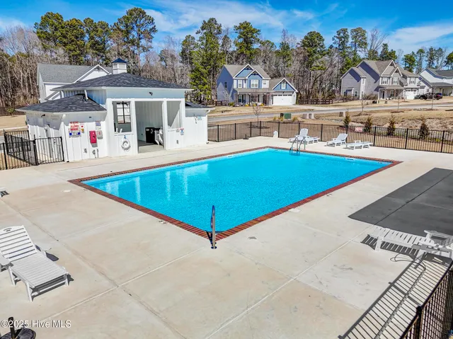 $658,250 | 374 Caledonia Drive, Carthage, NC 28327